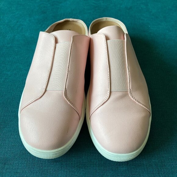 Susina Women's Bristol White Faux Leather Mule Clog Round Toe Sneaker Size 9.5 - Picture 2 of 7